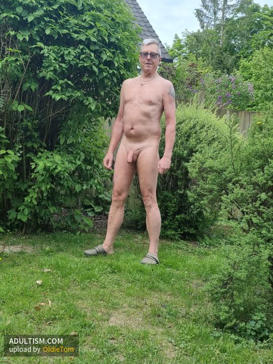 Image 4 of 8
