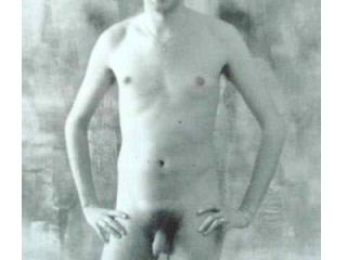 retro nude in studio 2 4 of 10