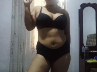 Sri lankan bbw babe in sexy lingerie 5 of 9