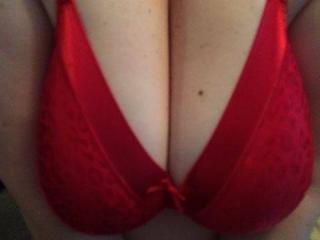 Some big tits in some big bras 1 of 5