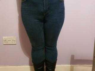 Skinny Jeans w/ Brown Belt 1 of 4
