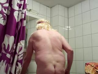 Hot -naked -waiting -lover shower