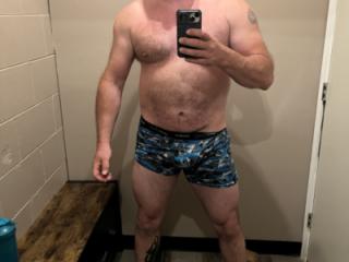 gym poses 1 of 4